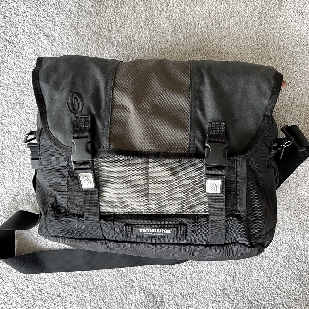TIMBUKTU MESSENGER BAG
